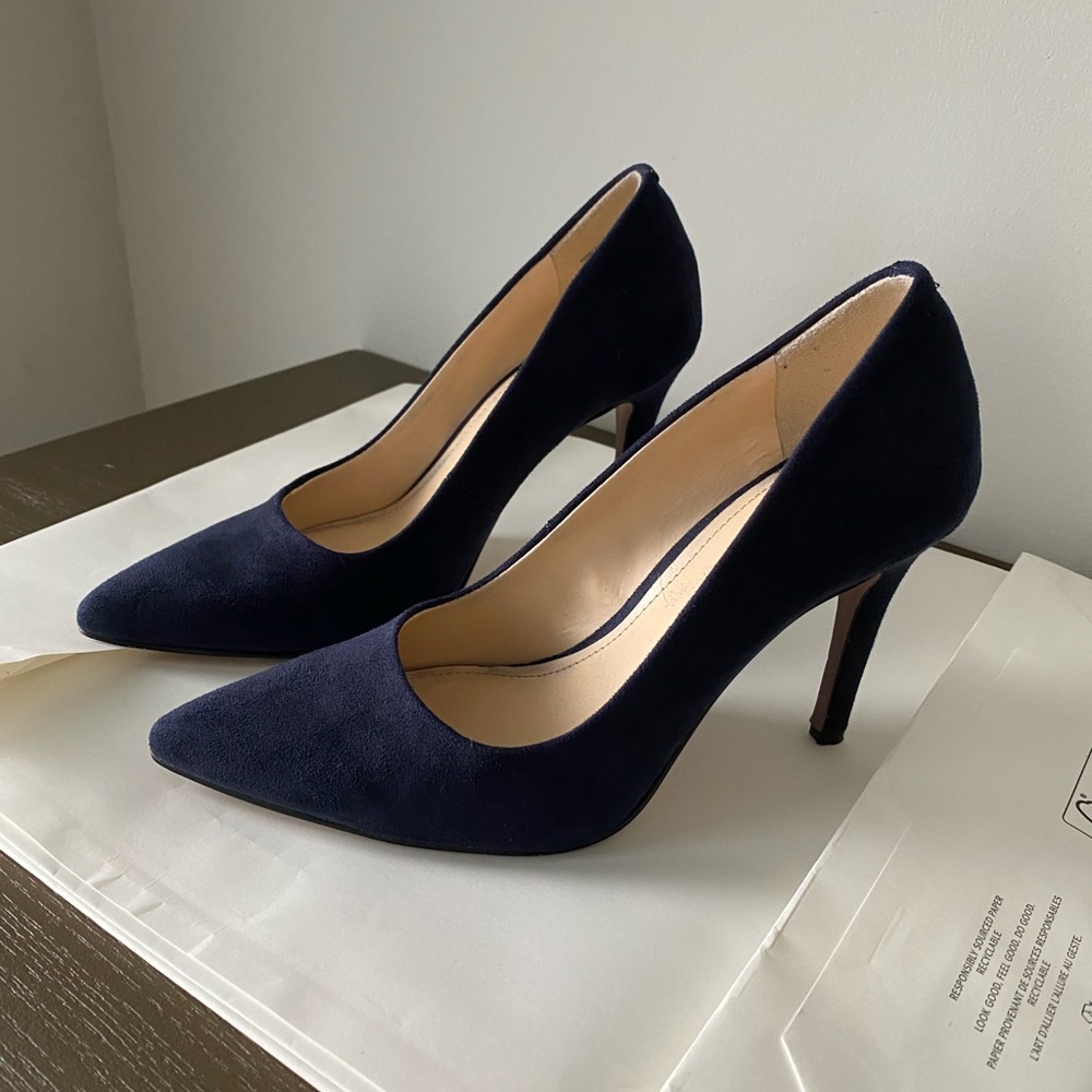 Nine West Navy Suede Heels – Size 6 – Excellent Condition